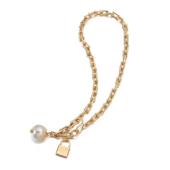 Graduated Link Elegant Gold Chain Lock Pearl Charm - Picture 6 of 14